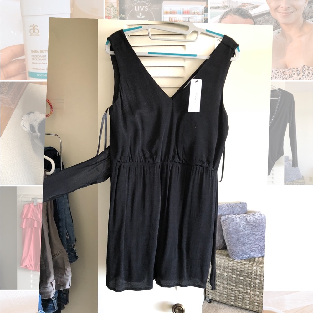 Black romper - Picture 2 of 2